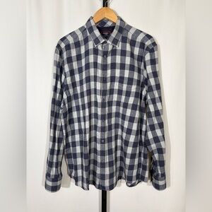 Untuckit Men’s Button Down Shirt Style # 41688 in Navy Buffalo Checks Size XL